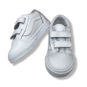 VANS Little Kids Old Skool V Shoe White - little kids size US 7